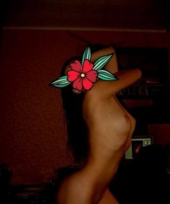 Экзотическая красотка приглашает в гости состоятельного мужчину. Готова побаловать тебя своими нежными прикосновениями и страстным желанием. Удовлетворю все твои потаённые мечты! 13798, 20 лет